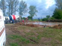 Barz Bauhandwerk: Bodenplatte gegossen